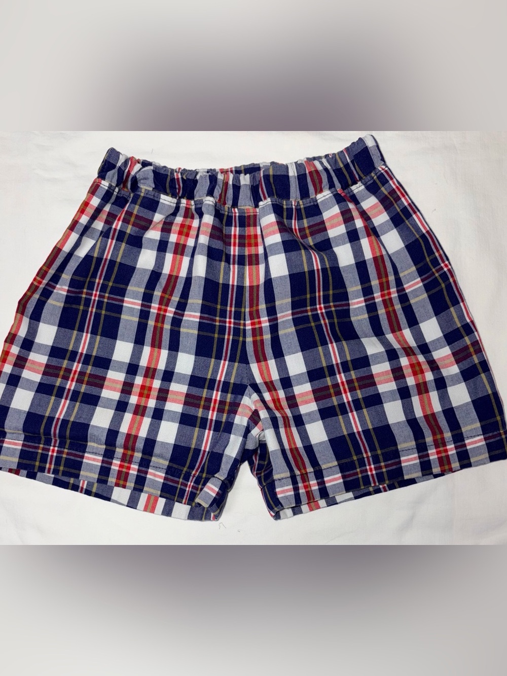 The Beaufort Bonnet Co fully lined blue/red plaid Sheffield Shorts sz 4T EUC